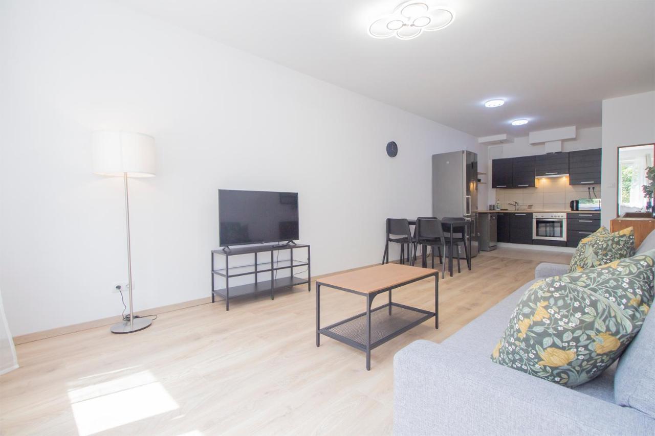 Spring House With Free Private Parking Apartment Будапеща Екстериор снимка